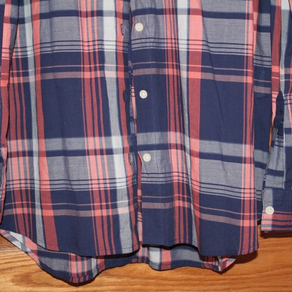 Old Navy boyfriend button up - Picture 3 of 3